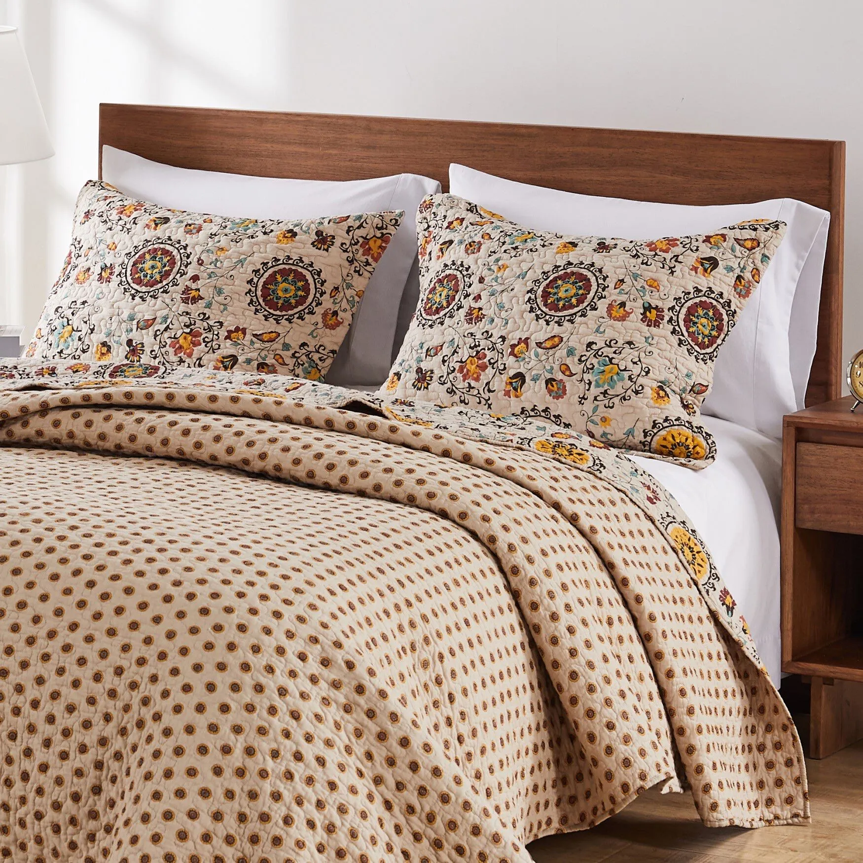 Andorra Quilt And Pillow Sham Set