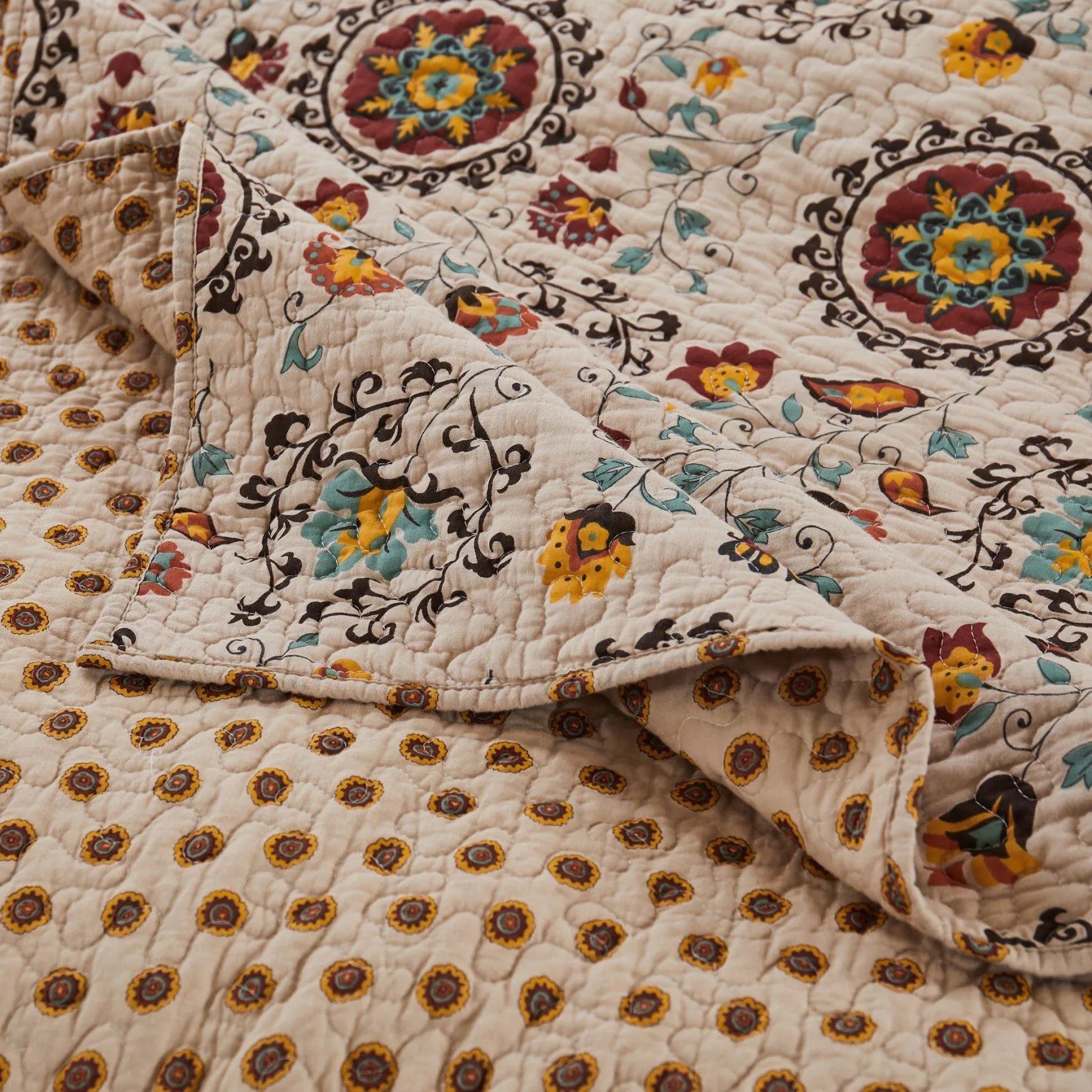 Andorra Quilt And Pillow Sham Set