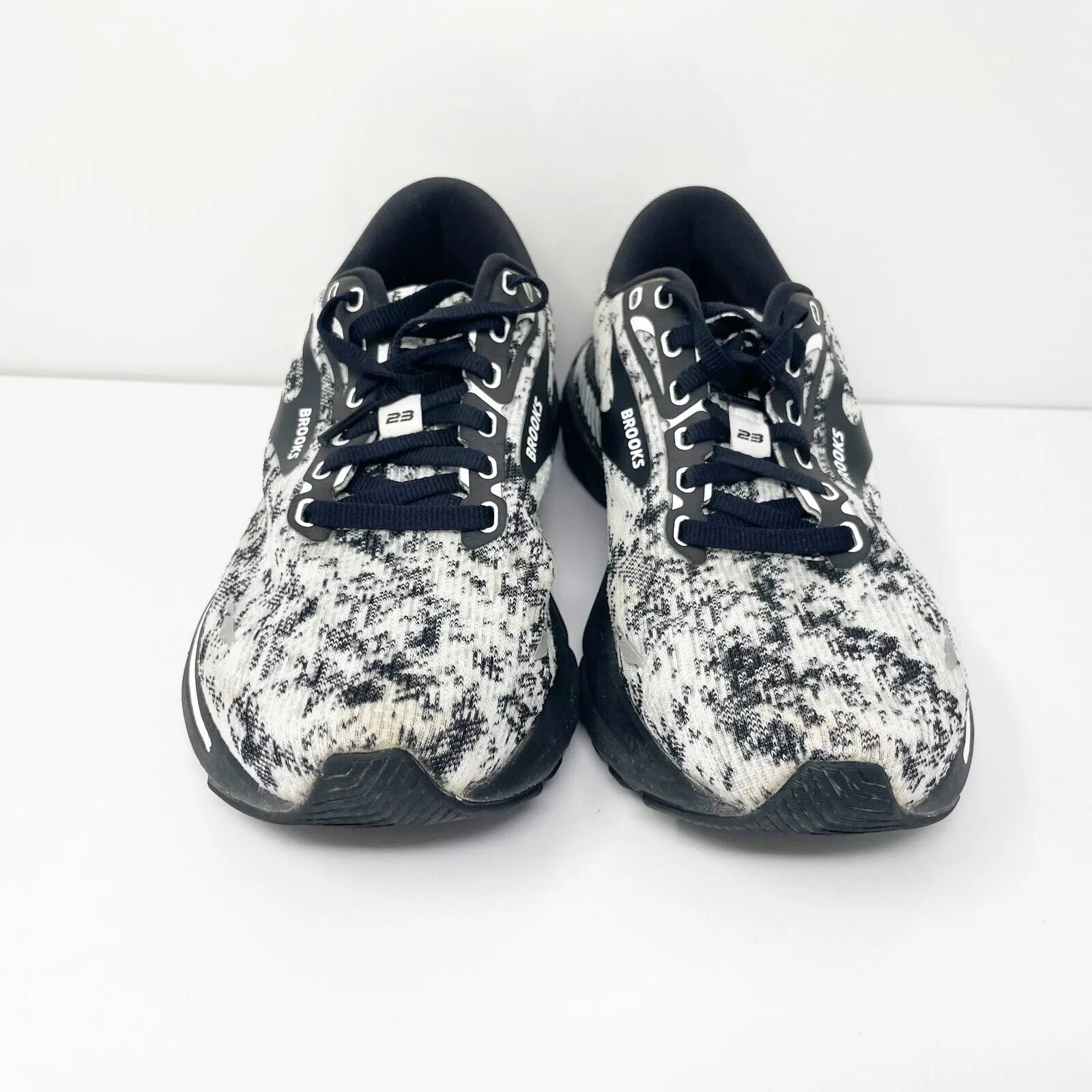Brooks Womens Adrenaline GTS 23 1203811D135 White Running Shoes Sneakers 7.5 D