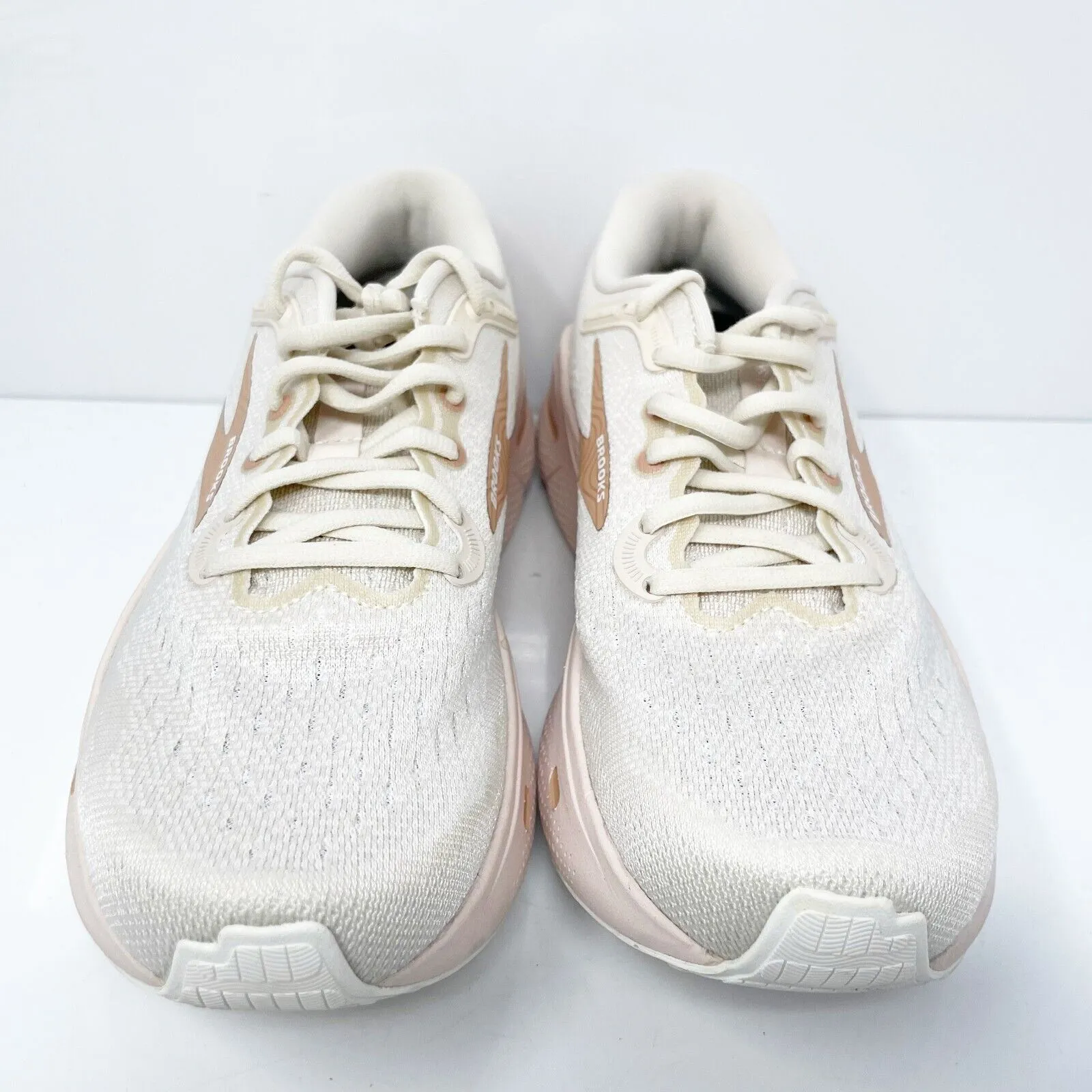 Brooks Womens Ghost Max 1203951B135 Beige Running Shoes Sneakers Size 7.5 B