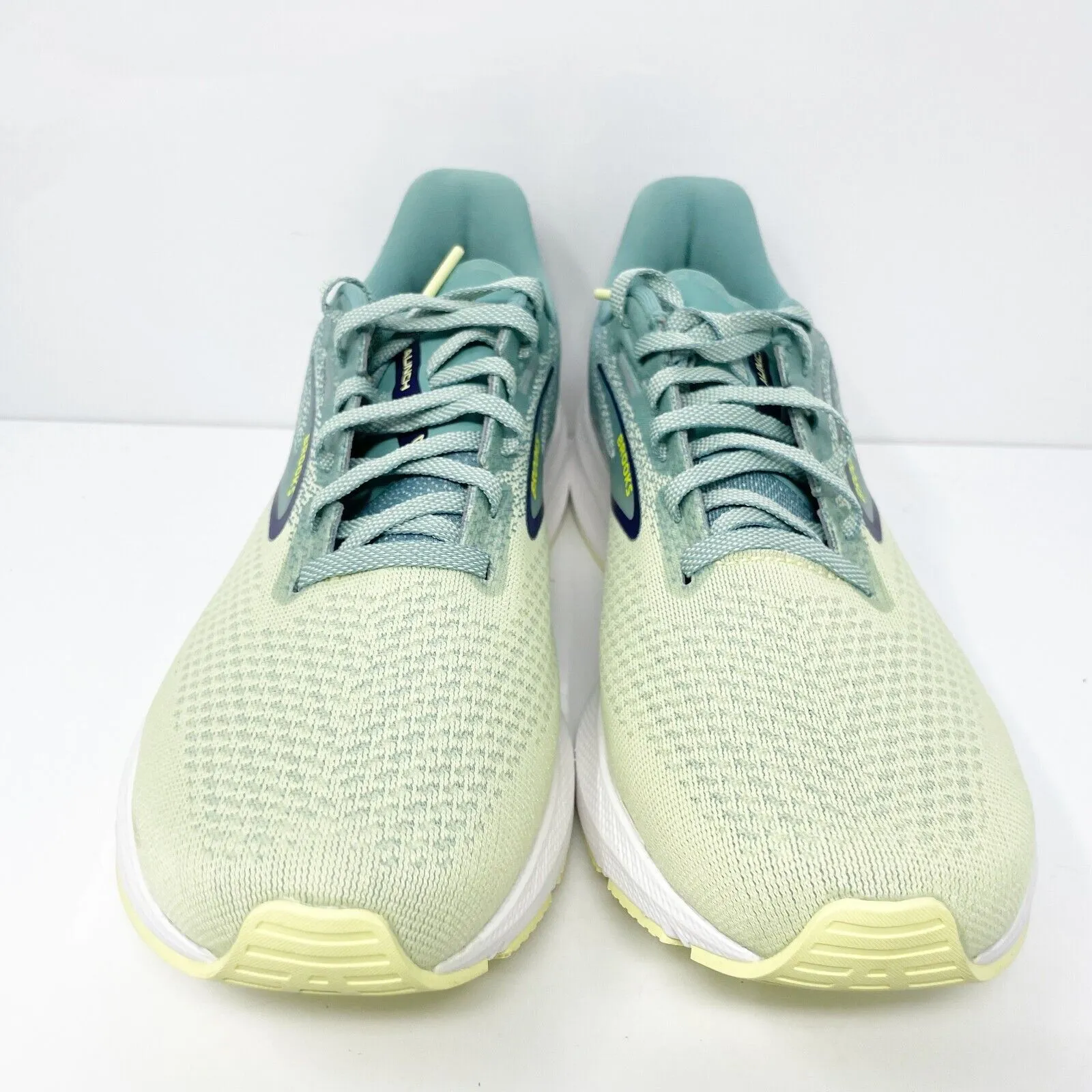 Brooks Womens Launch 10 1203981B718 Green Running Shoes Sneakers Size 10 B