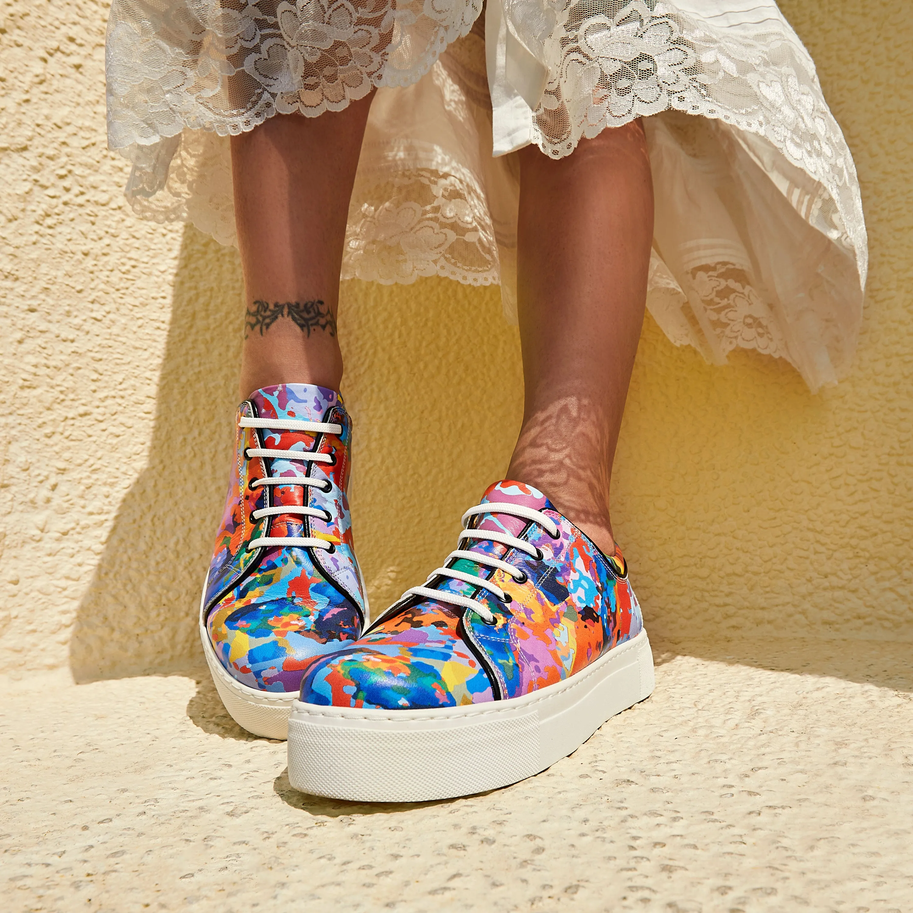 CAMILA  SUMMER MULTI - Women's white sole trainers in eye catching soft leather