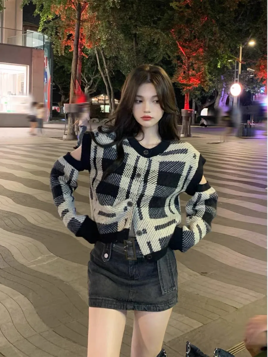EUSKY IIWAN plaid contrasting color small fragrant style knitted cardigan sweater jacket women's spring new outer top (T380)