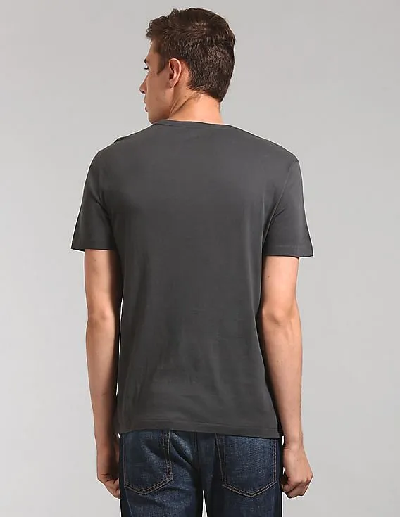 GAP Men Black Gap | Star Wars™ Graphic Pocket T-Shirt