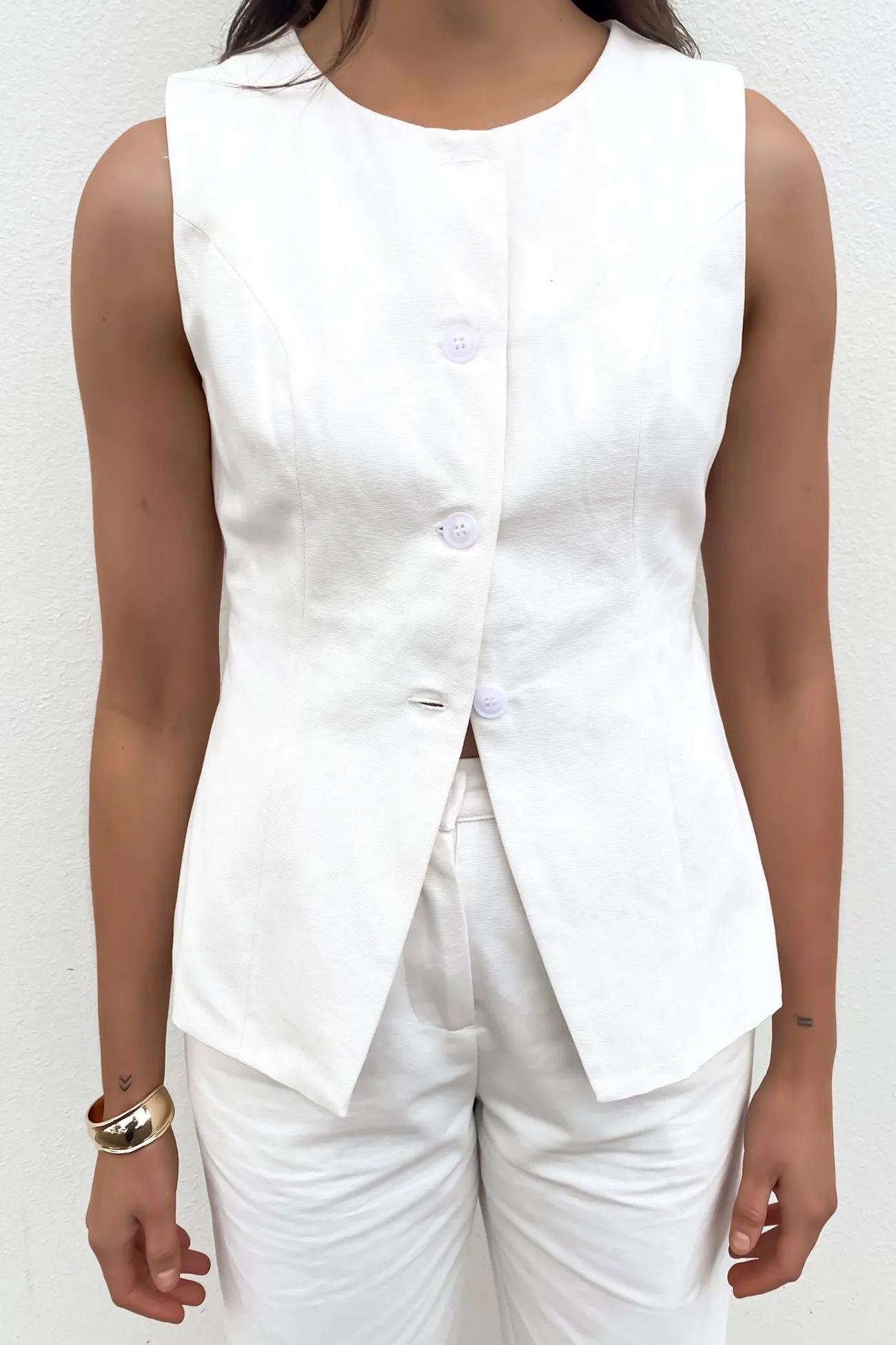 Hugh Vest White