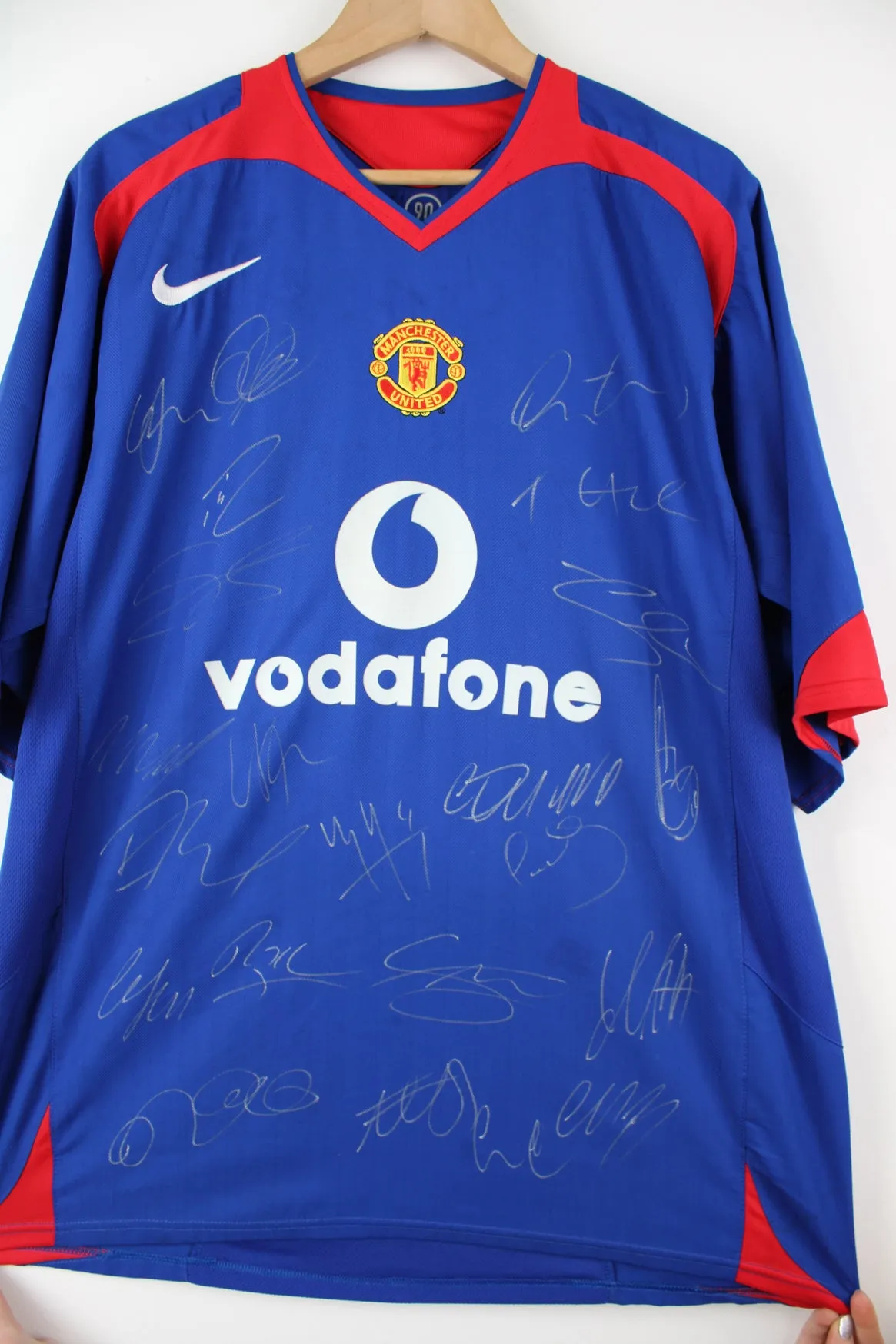 Manchester United 2005/06 Signed Football Shirt