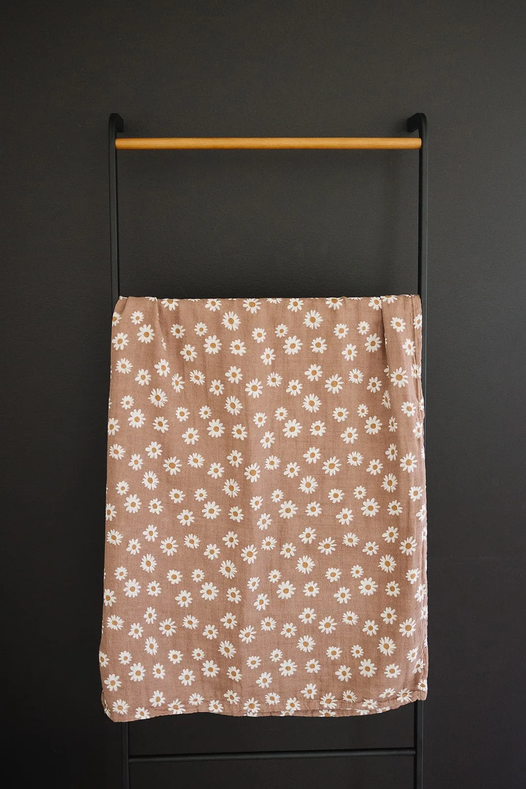 Mebie Baby Daisy Dream Muslin Swaddle Blanket *
