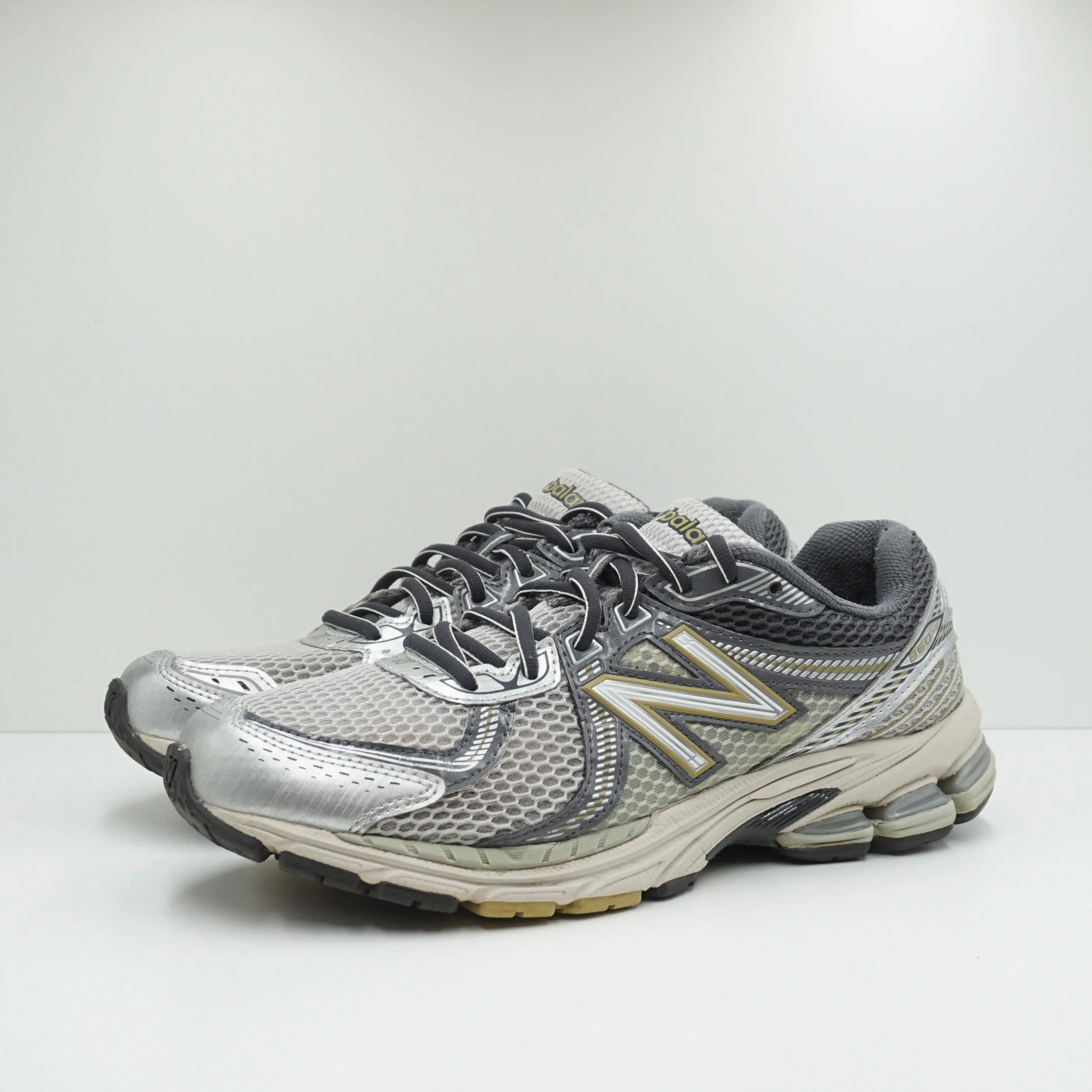 New Balance 860v2 Earth