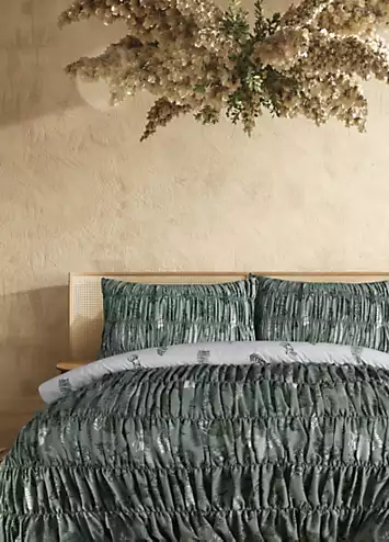 Sleepdown Fern Ruched Reversible Duvet Cover Set | Kaleidoscope