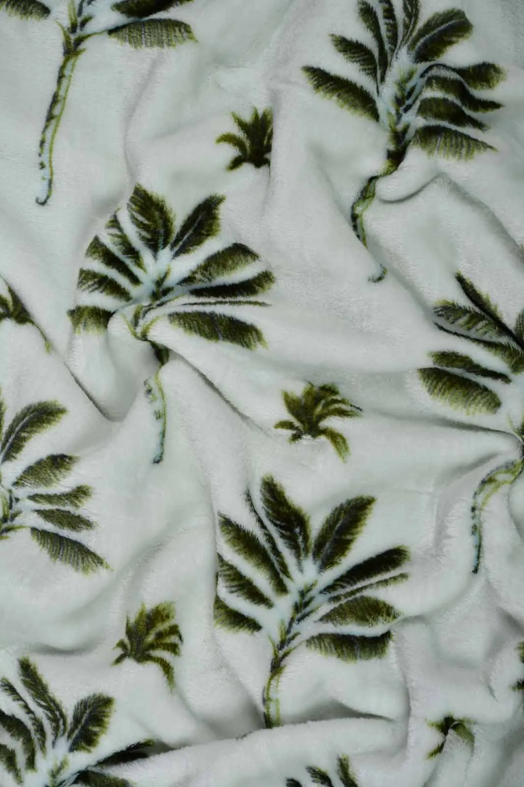 White And Green Leaves Ultra Soft Blanket (Single Size)