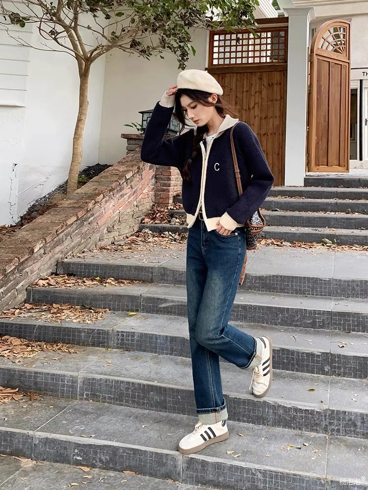 Yang Paopao is very Korean and has a sense of atmosphere ~ chest C contrast collar sweater jacket for women autumn new knitted c